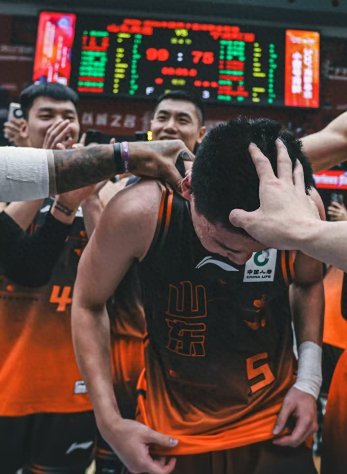 开云平台-大冷门！山东惨遭30分大败，高诗岩1中0仅4分，联赛前4没望了|宁波|山东队|北京首钢|球队|季后赛_新浪体育_新浪新闻